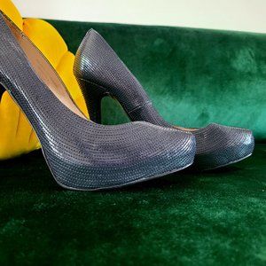 Colin Stuart Textured Grey Pump